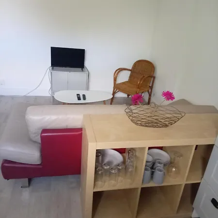Apartment Cozy Retreat For 2 People Dijon